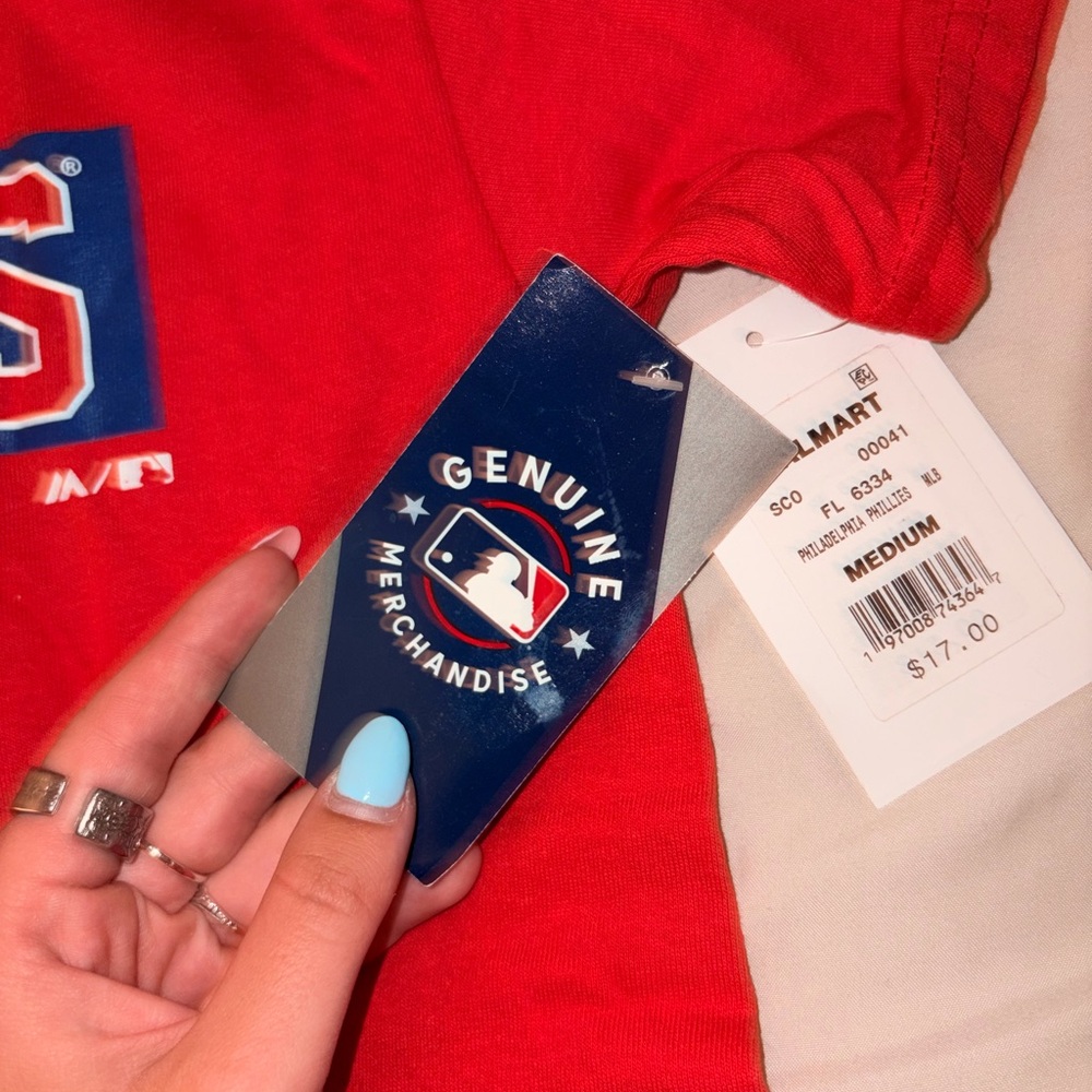 Phillies t shirt NWT - Picture 2 of 3